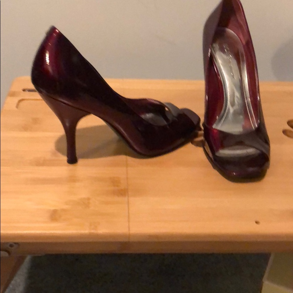 BCBGeneration maroon pumps